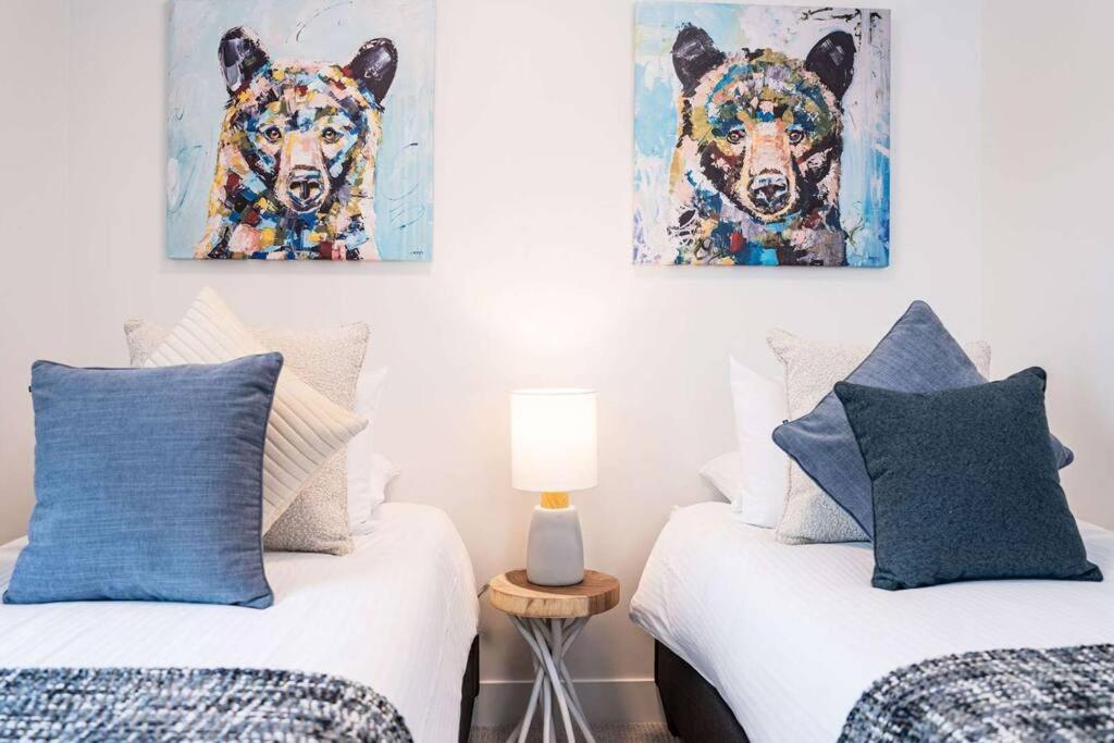 Bluebird Daze By Revelstoke Vacations Appartement Buitenkant foto