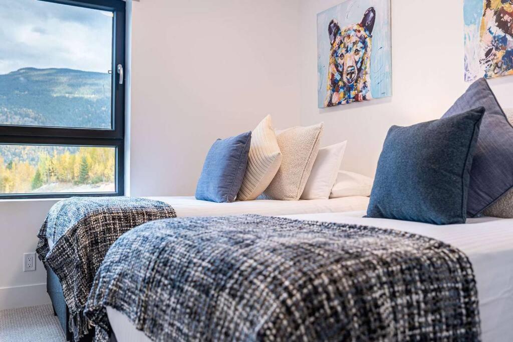 Bluebird Daze By Revelstoke Vacations Appartement Buitenkant foto