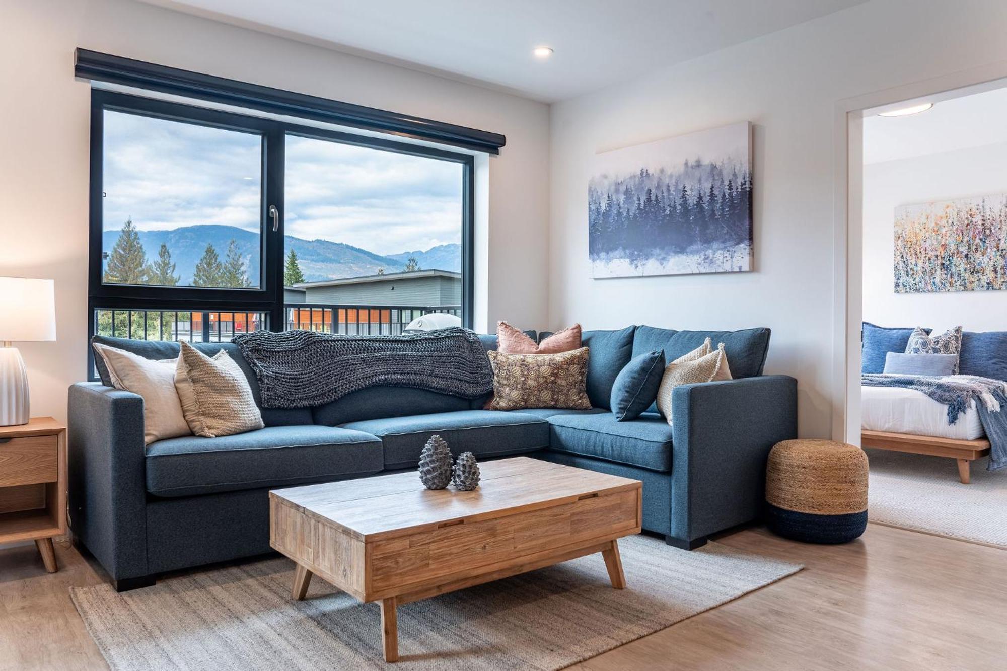 Bluebird Daze By Revelstoke Vacations Appartement Buitenkant foto
