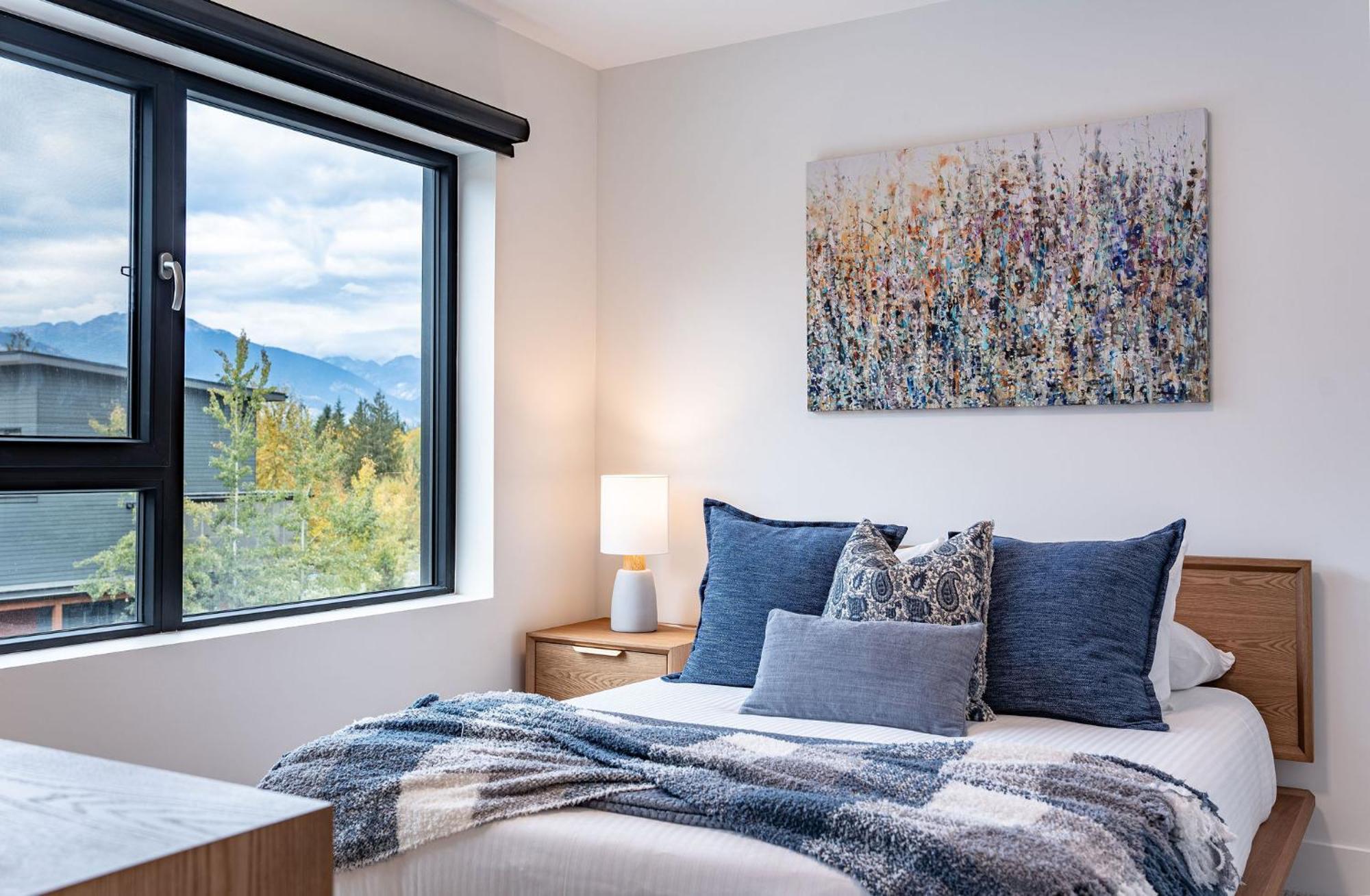 Bluebird Daze By Revelstoke Vacations Appartement Buitenkant foto